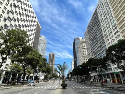 Empresas ocupam ‘oito Maracanãs’ em escritórios  no Rio em 2022