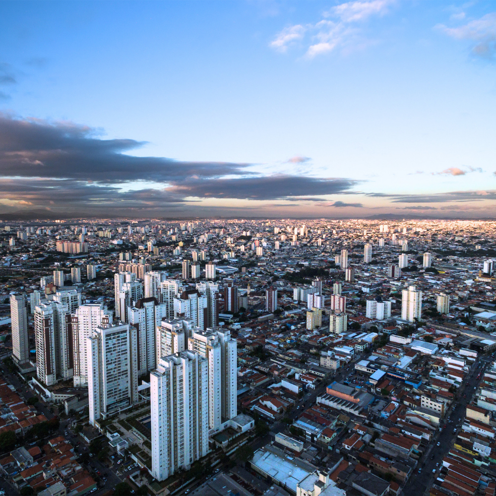 Aluguel de escritórios atinge patamar recorde em São Paulo com queda na vacância