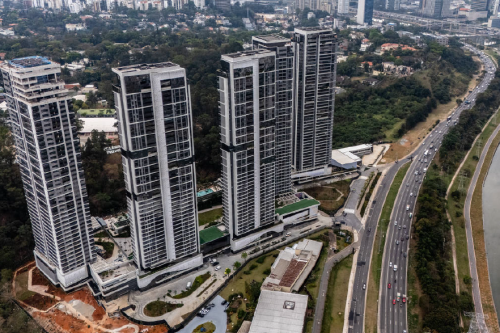 Edifícios corporativos em São Paulo transformam o horizonte da Marginal Pinheiros